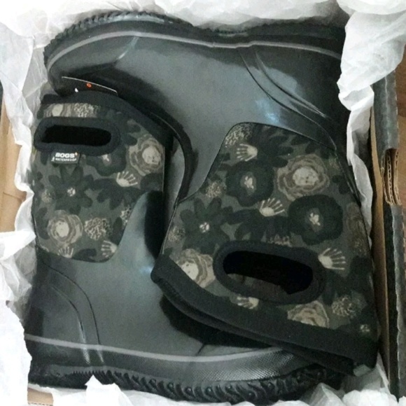 Bogs Shoes - Bogs Plimsoll Quilted Floral Mid rise Rain Boots